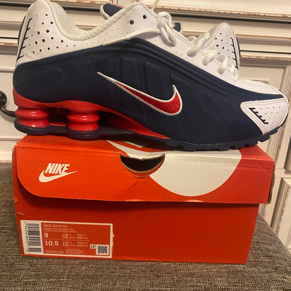 Nike Shox DLX Sneakers - White, Navy, Red